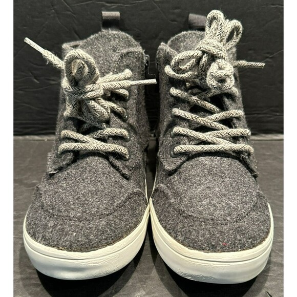 Old Navy Gray Dress Sneakers Toddler Sz 9 - Picture 2 of 7